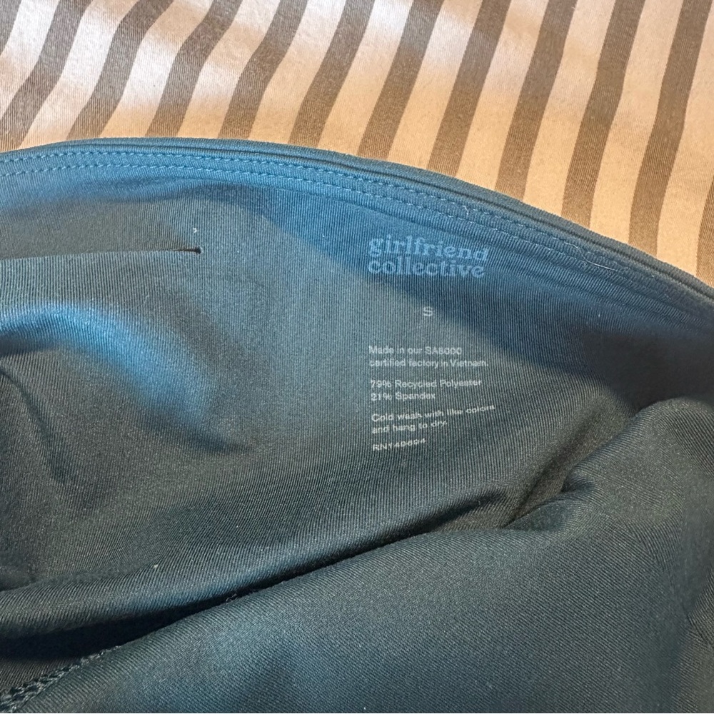 <SOLD> Girlfriend Collective Deep Teal Leggings - Picture 2 of 2